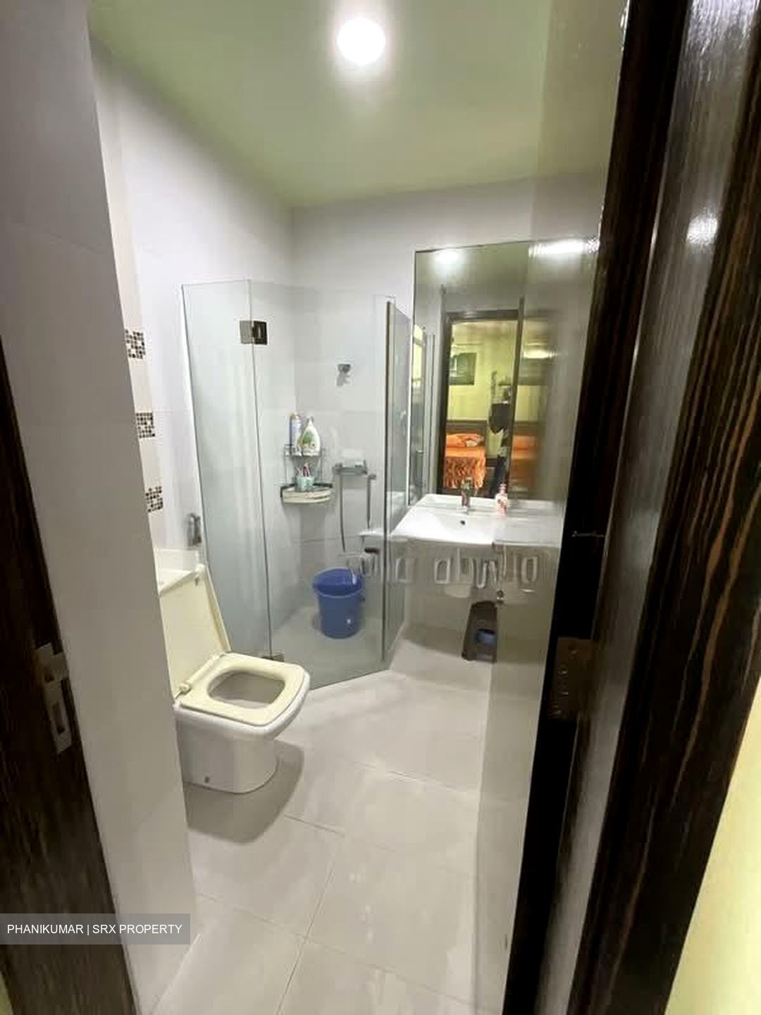 Straits Gardens (D27), Terrace #545458081